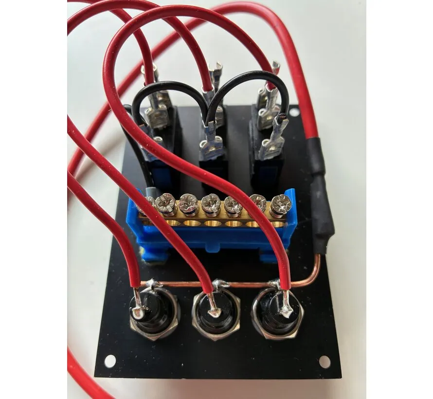 Switch panel with 3 switches, black