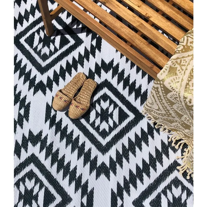 Zwart wit buitenkleed vrolijk