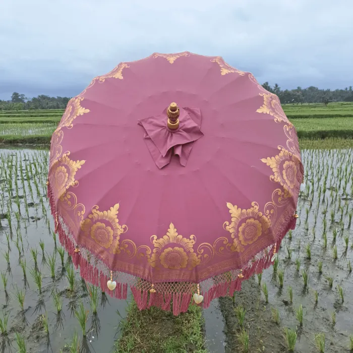 Oud roze Bali parasol met goud