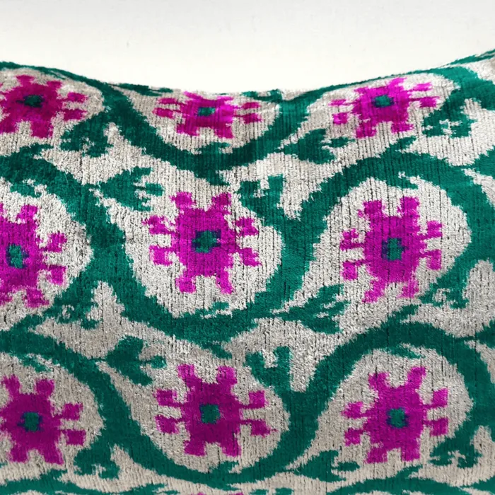 Ikat kussen Livia - groen/ roze