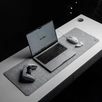 DeltaHub Minimalistic vilten bureau onderlegger - lichtgrijs