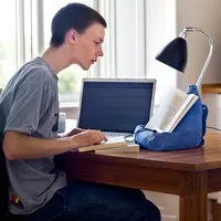 The Bookseat Boekenstandaard en tabletstandaard oranje