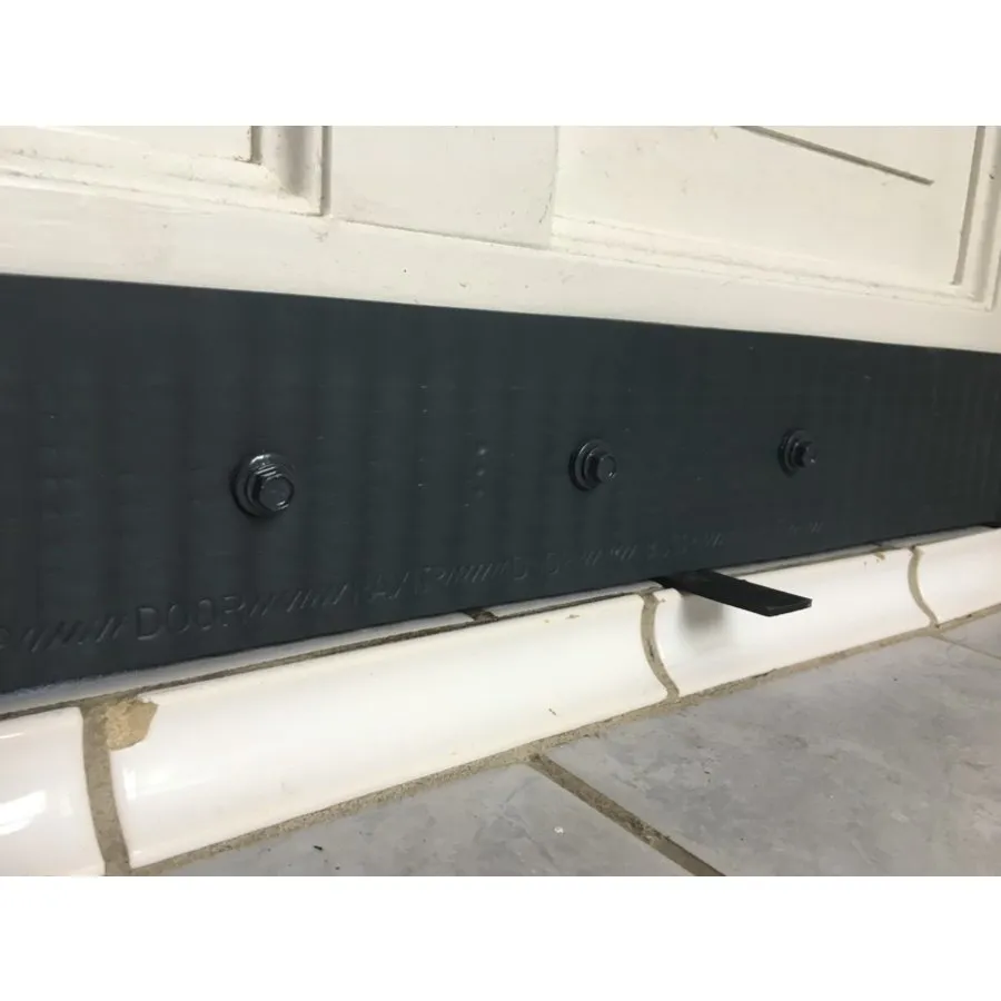 Knaagdierwerende deurstrip 5 meter x 75 mm tegen muizen en ratten