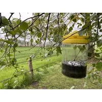 FlyNip herbruikbare vliegenval voor buiten Ø 13 x 21,9 cm inclusief lokstof