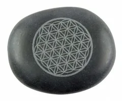 Hot Stones met Flower of Life gravering