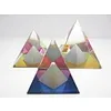 Gekleurde Piramide met piramide erin 5 cm