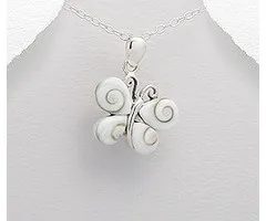 Hanger vlinder met schelpjes