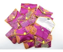 Klein Chinees zakje roze