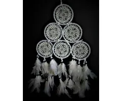 Gehaakte dromenvanger wit piramidevorm