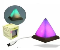 Computer zoutlamp piramide