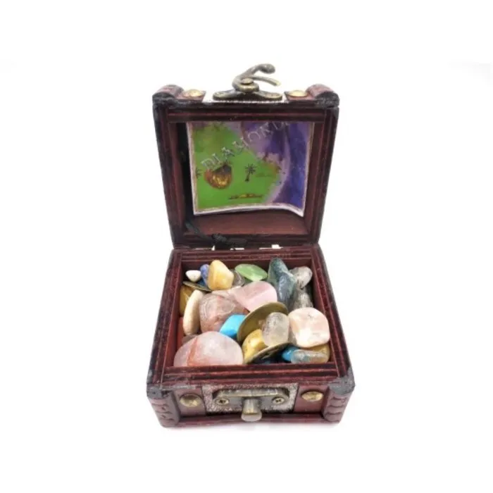 Piraten schatkist met edelstenen