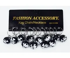 Sleutelhanger met metalen piratenbol