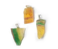 Fluoriet ruw edelsteenhanger