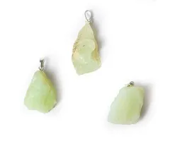 New jade ruw edelsteenhanger