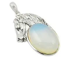 Zilveren hanger opaliet met paardenhoofd