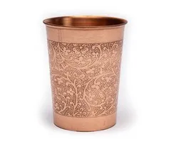 Koperen drinkbeker bloempatroon geëtst
