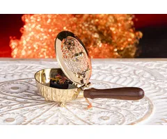 Metalen wierookbrander levensbloem met houten handvat