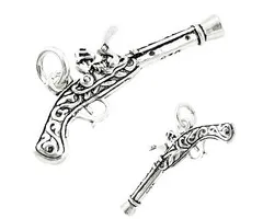 Zilveren hanger revolver