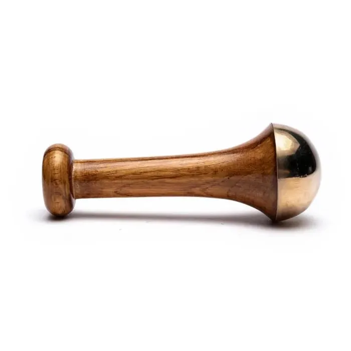Ayurvedische kansa wand voor gezichtsmassage