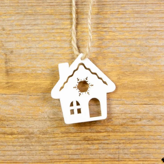 Houten kersthuis hanger 10 stuks