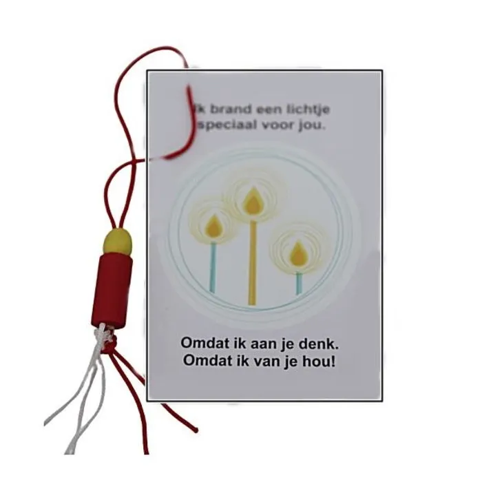 Kaarsje branden op kaartje