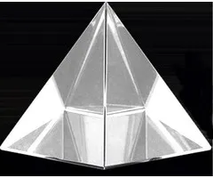 Kristallen piramide 8 cm