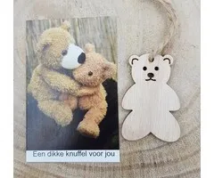 Knuffelbeer hanger hout met kaartje