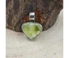 Prehniet hanger zilver