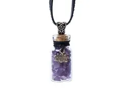 Geschenkflesje aan koord met amethist en lotus