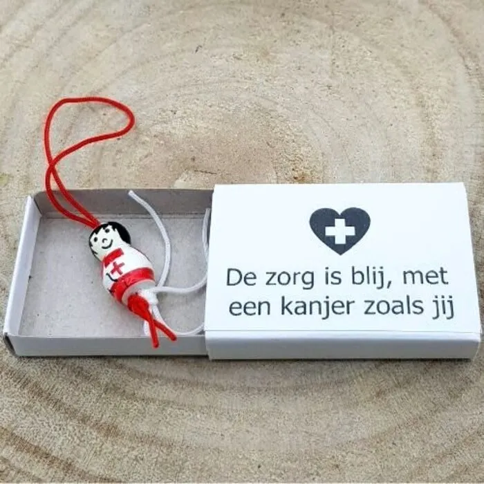 Wensdoosje voor de verpleging - met een gelukspoppetje