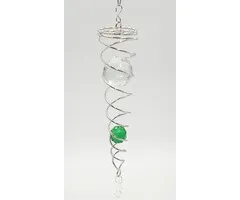 Spiraal wind spinner met groene bol