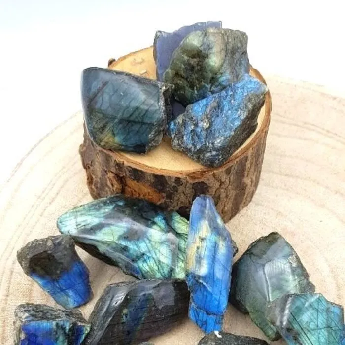 Labradoriet Half Ruw - Half Gepolijst 30 - 40 gram