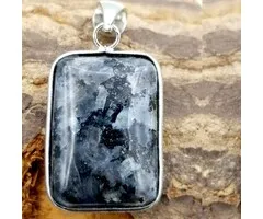 Larvikiet - Zen Hanger