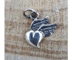 Hanger gevleugeld hartje zilver