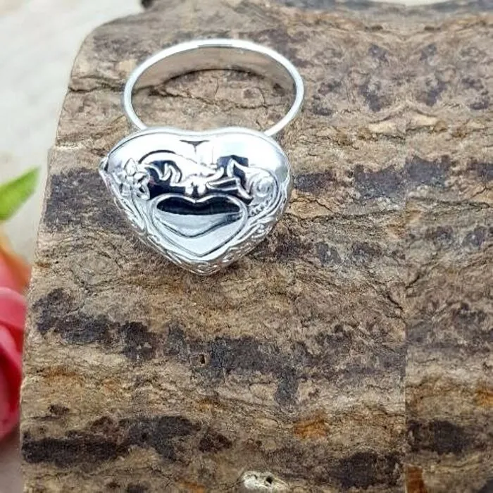 Ring met hart medaillon - Maat 6