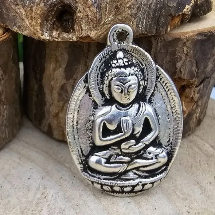 mediterende boeddha hanger metaal