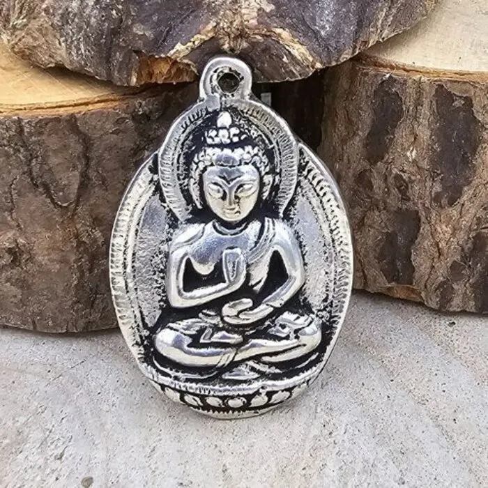 mediterende boeddha hanger metaal
