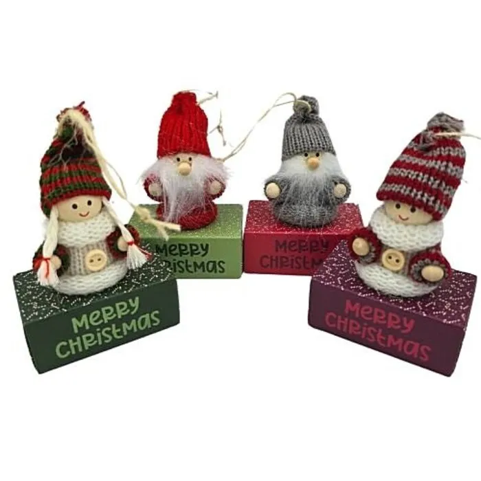 Kerstfiguur op cadeau doosje