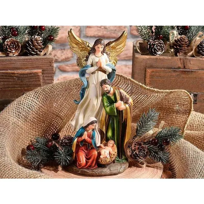 Kerststal met engel en gouden details