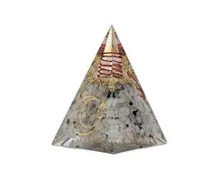 Orgoniet pyramide maansteen met maan symbool