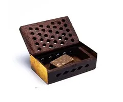 Natuurlijke amber in houten doosje