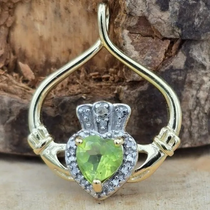 Claddagh Hanger Verguld met Peridoot