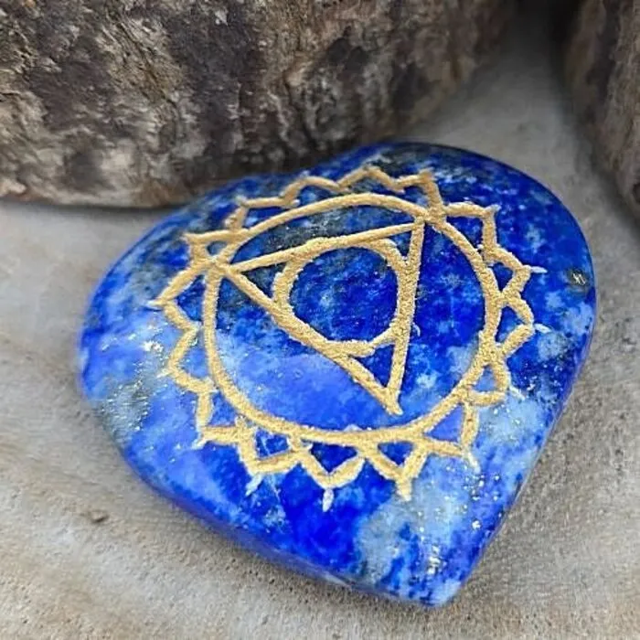 Lapis Lazuli met Keelchakra Symbool