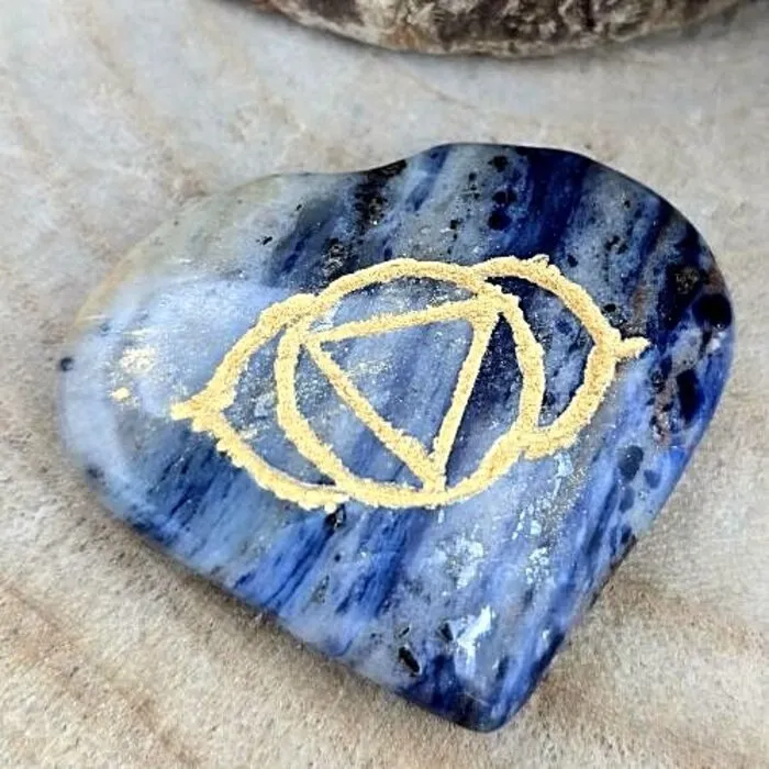 Sodaliet met Derde Oog Chakra Symbool