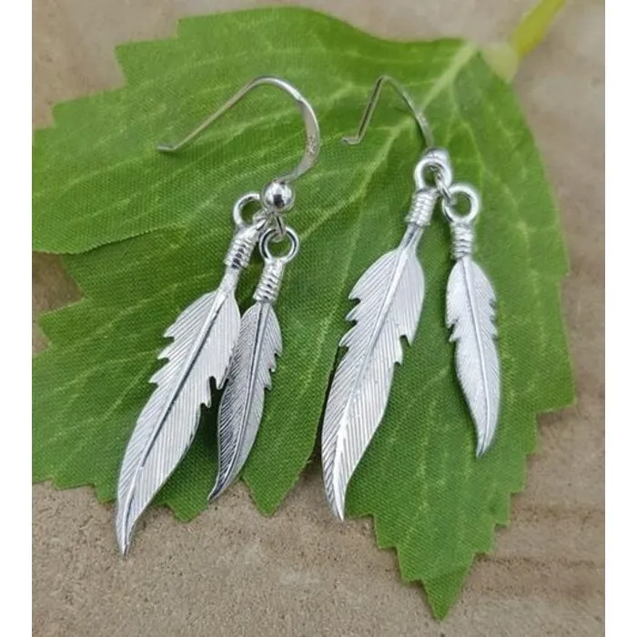 Zilveren dubbele veer oorbellen hangers