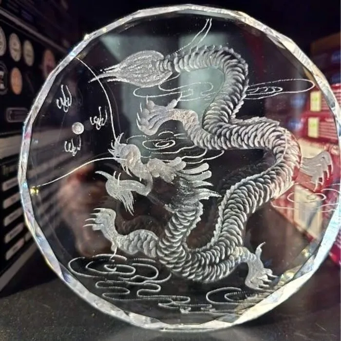 Glazen Plaat met Gegraveerde Chinese Draak 14,5cm