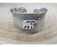 Armband van zilver met olifant