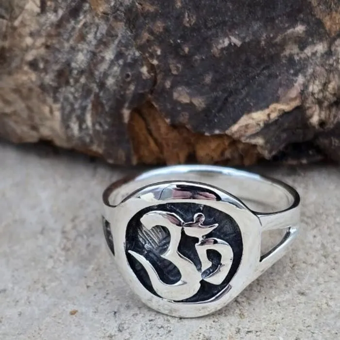 Sterling Zilveren Ring met Ohm Symbool - Maat 6,5