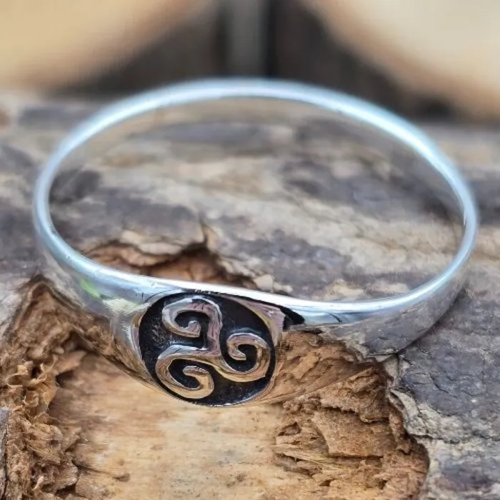 Sterling Zilveren Ring met Triskel Symbool - Maat 12