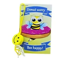 Donut worry Bee happy – Kaartje met Houten Smiley